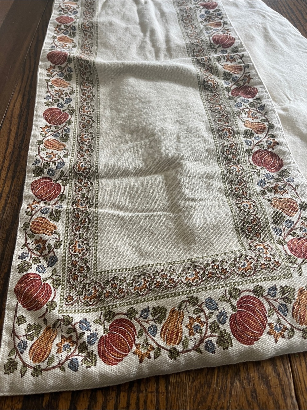The farmhouse fall/ harvest pumpkin table runner